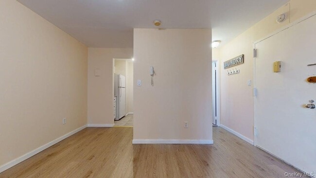 Building Photo - 87-30 62nd Ave