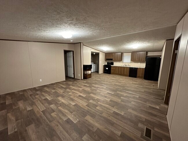 Foto del edificio - 4240 State Hwy 64