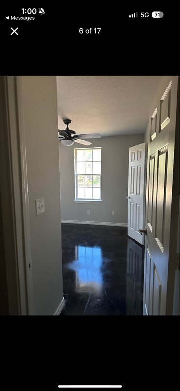 Building Photo - 725 E Locust St