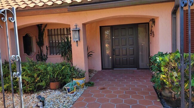 Foto del edificio - 638 S Owl Dr