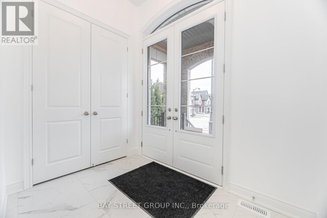 Building Photo - 339 Mactier Dr