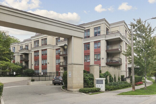 Photo du bâtiment - 15 Rean Dr