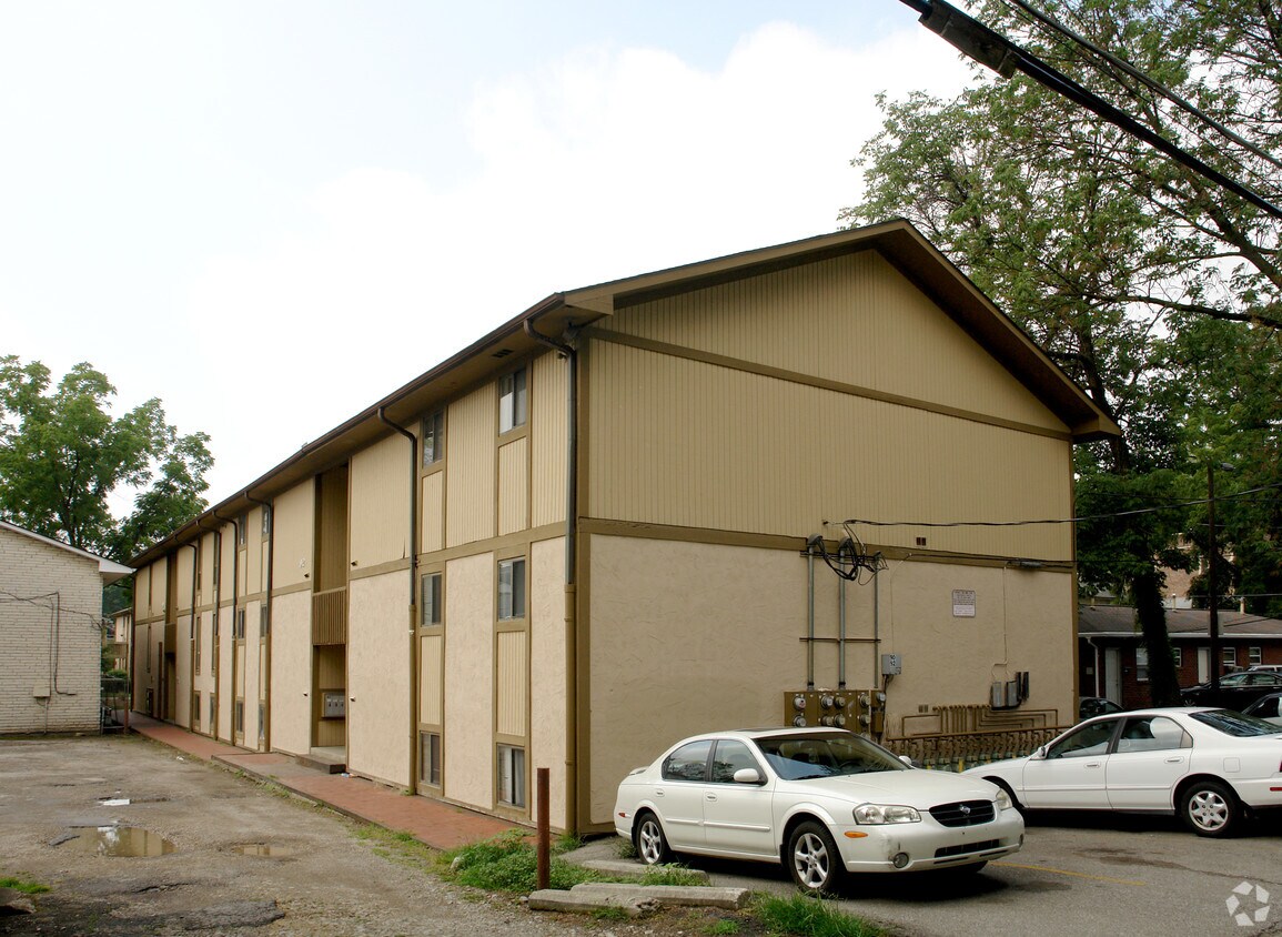Building Photo - 88-92 E Norwich Ave