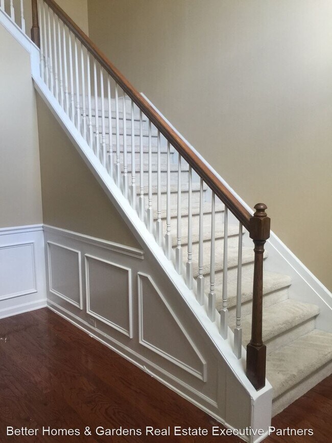 Building Photo - 5 br, 3 bath House - 2806 HuntCliffe Drive