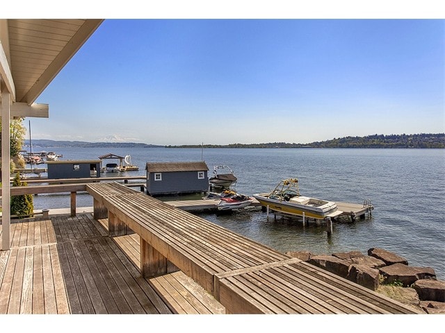 Building Photo - 12733 Holmes Point Dr NE