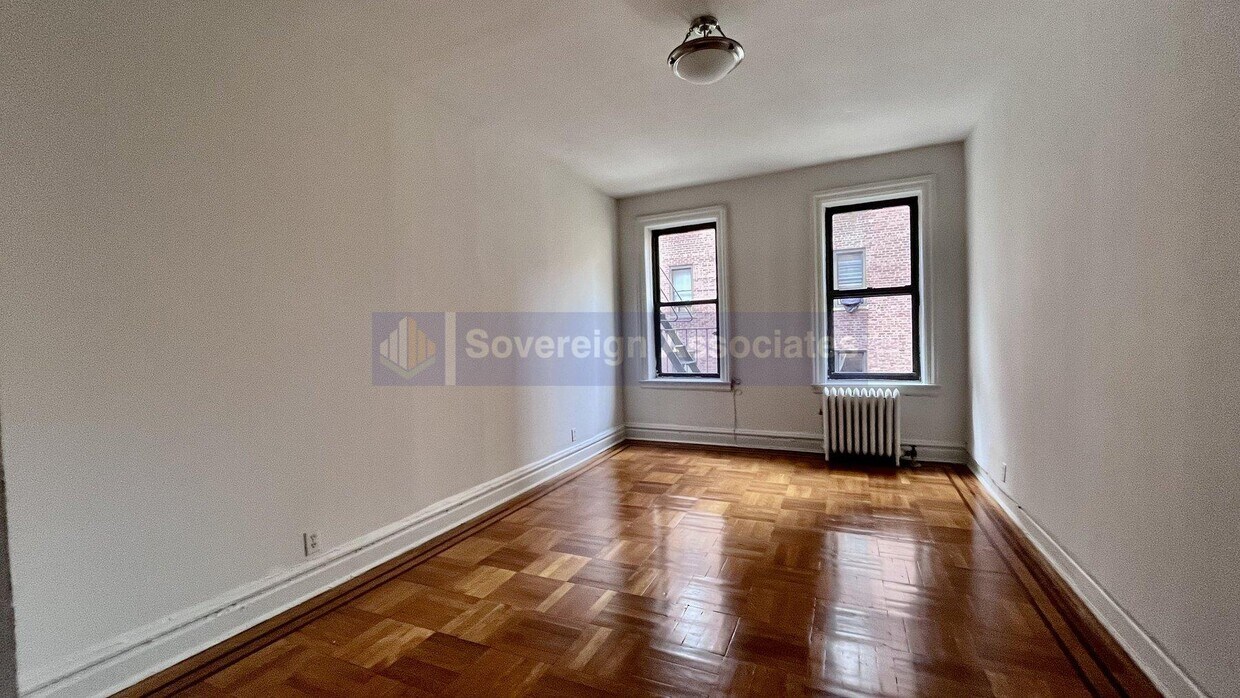 Foto principal - 615 Fort Washington Ave