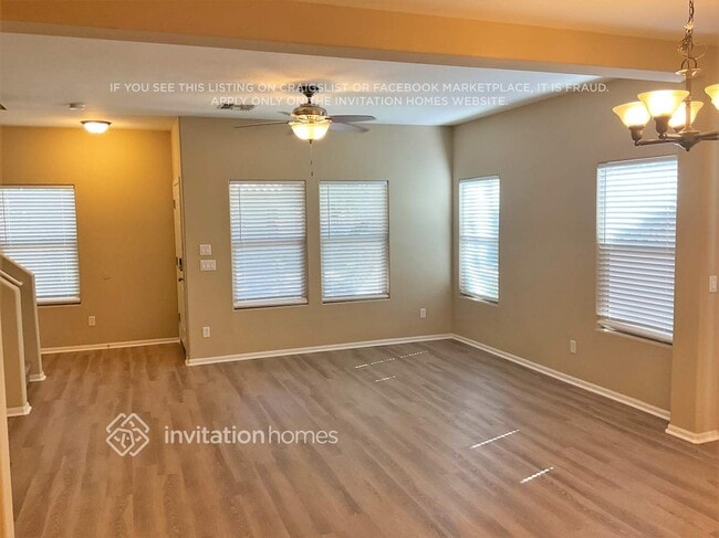 Building Photo - 865 S Pheasant Dr
