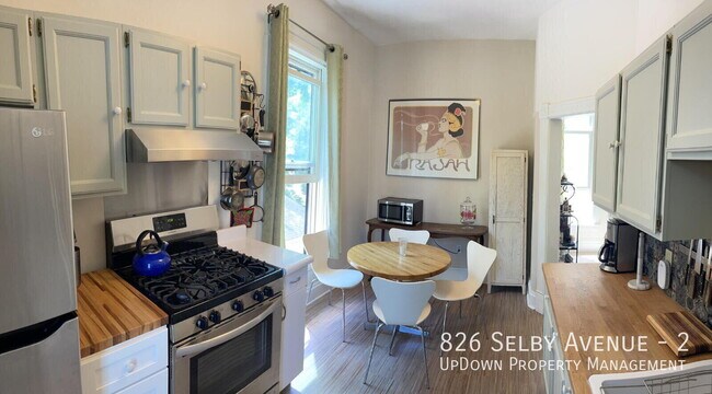 Foto del edificio - 826 Selby Ave