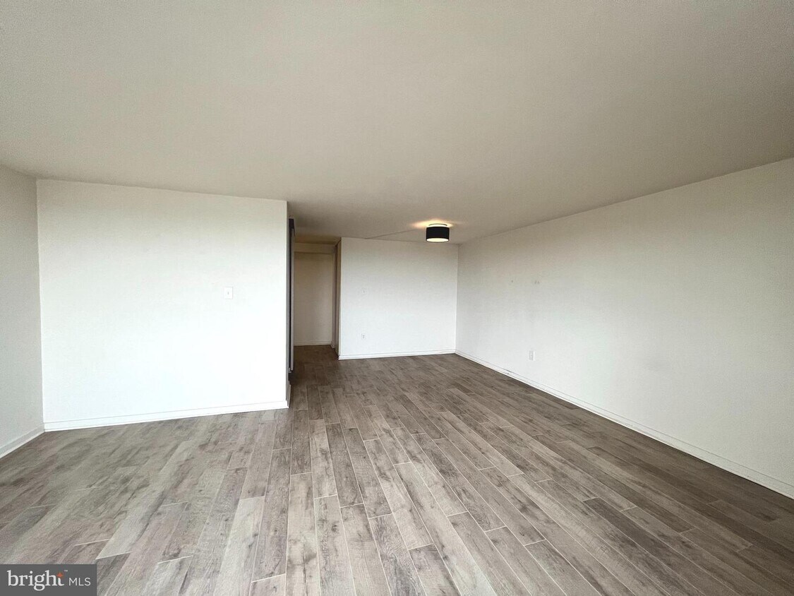 604 S Washington Square Unit 1505, Philadelphia, PA 19106 Room for