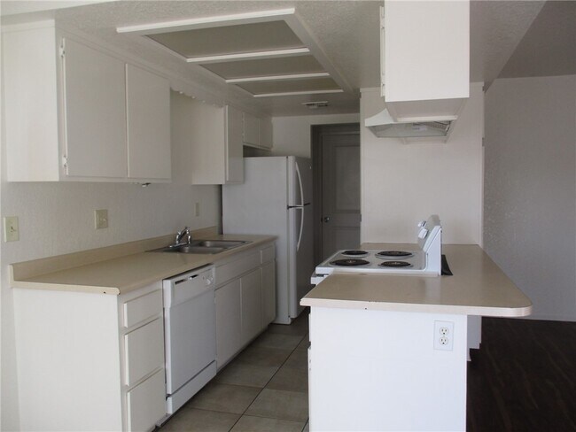 Foto del edificio - 5090 La Calzada Rd