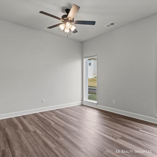 Building Photo - Brand New 3 Bed 2 Car Middle Unit Townhome...