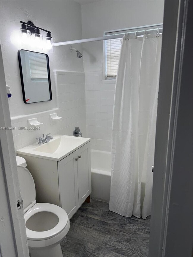 Building Photo - 4721 NW 33rd Ave