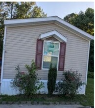 Building Photo - 255 Greenview Cir