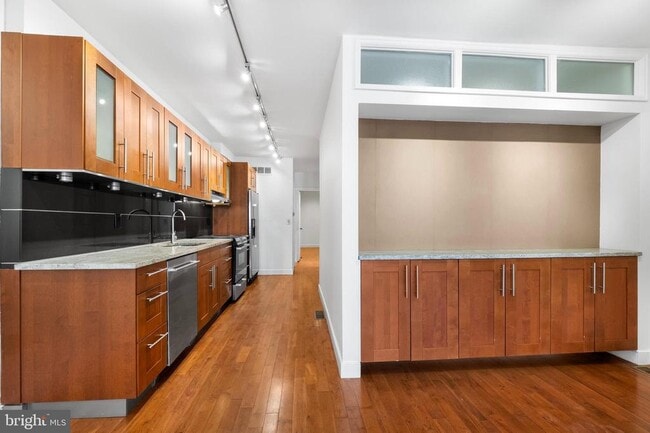 Foto del edificio - 530 S 15th St