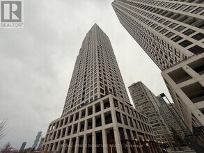 Building Photo - 36 Elm Dr W