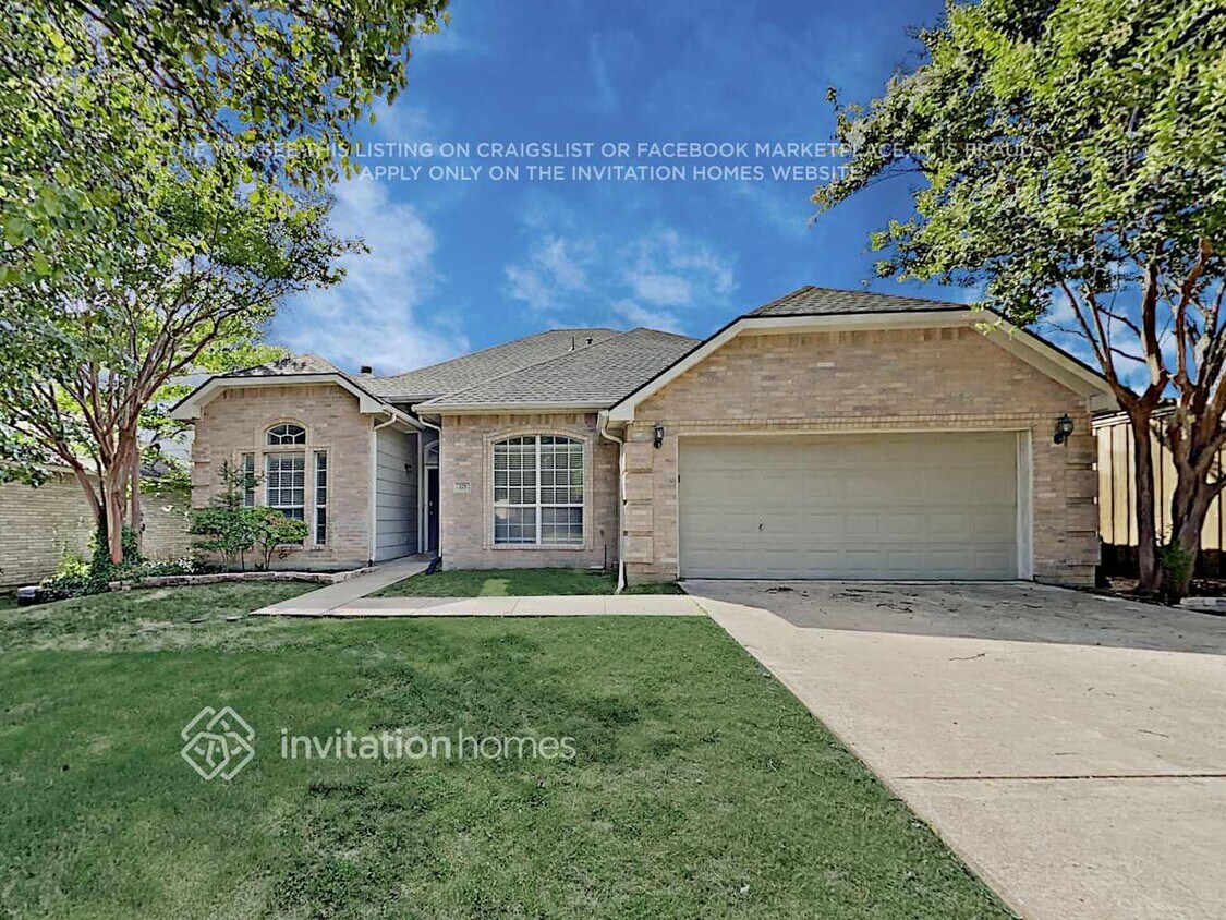 Foto principal - 221 Mulberry Ln