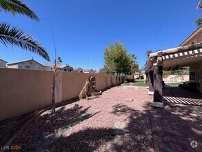 Building Photo - 2536 Mesa Verde Terrace