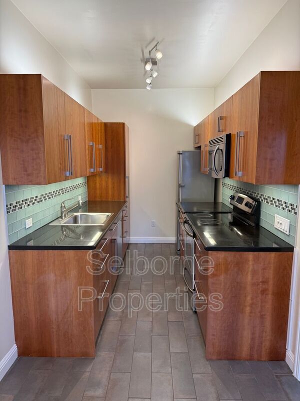 Foto del edificio - 507 Forest St