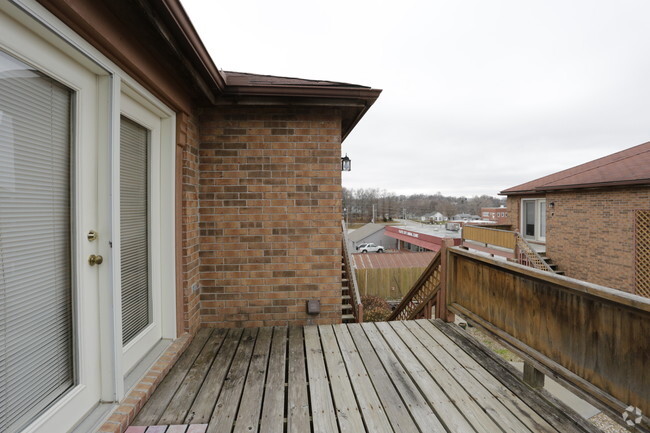 Building Photo - Wedgewood Apartments