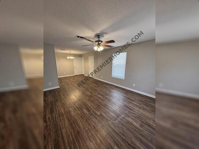 Foto del edificio - 1001 Ferrell Dr