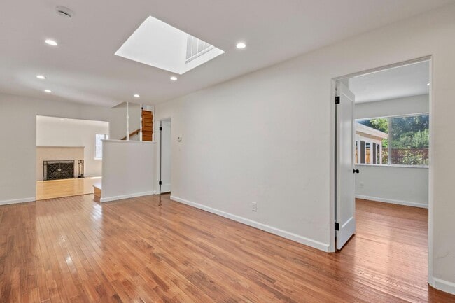 Building Photo - 1486 Richards Ave