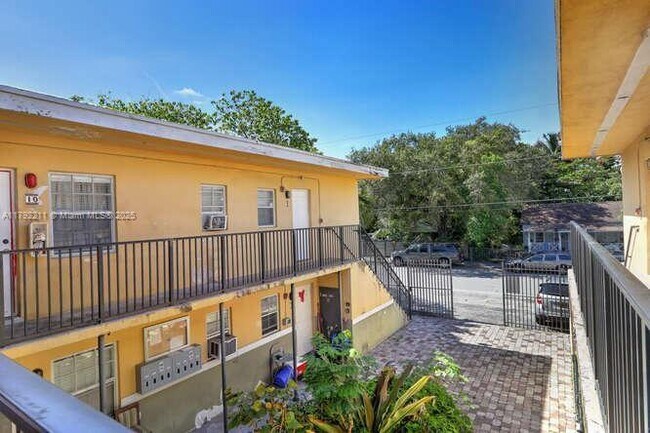 Foto del edificio - 3615 Thomas Ave