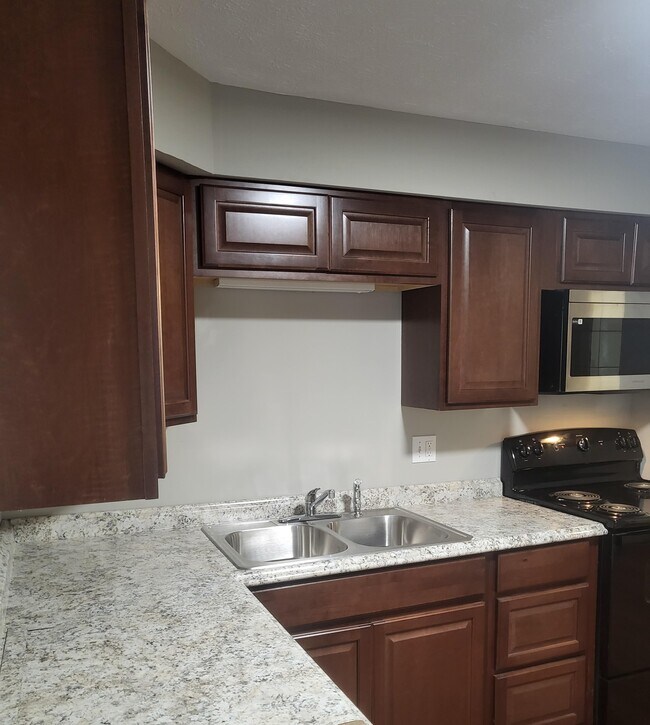 Foto del edificio - 131 W Farragut Rd