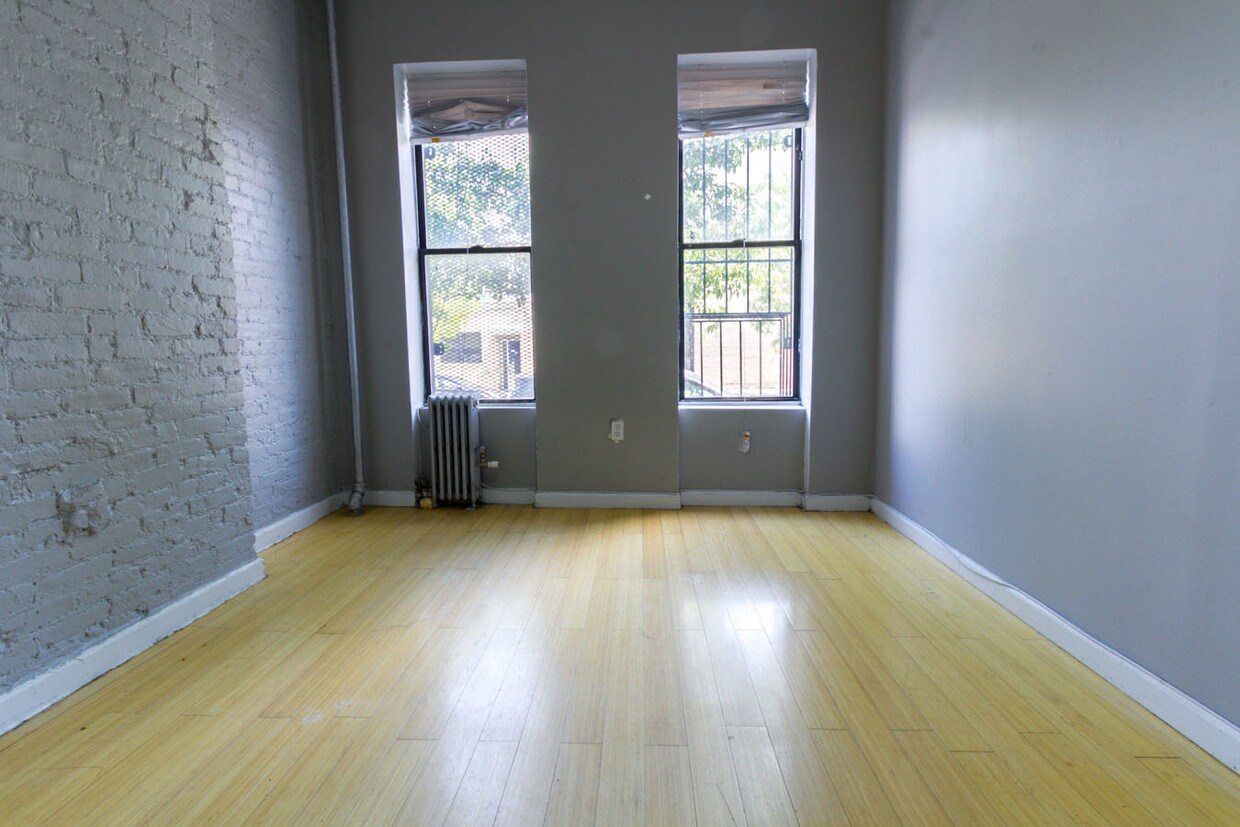 Primary Photo - 30 Irving Ave