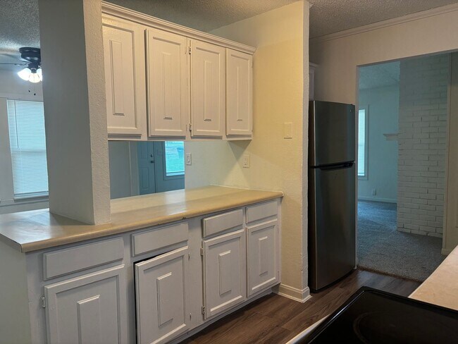 Foto del edificio - 3 Bedroom 2 Bath