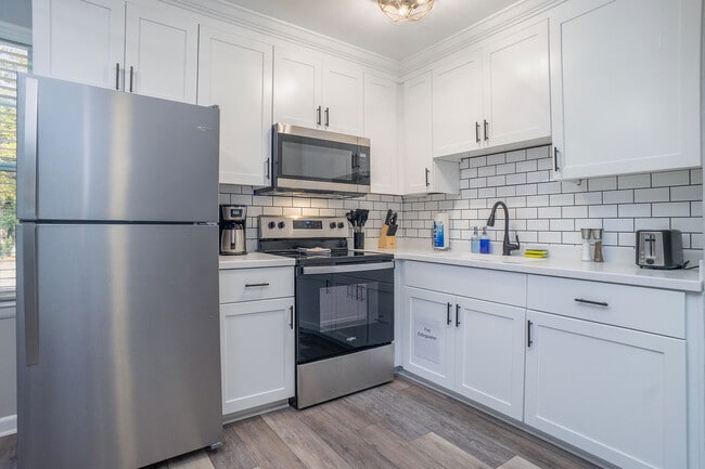 Hillside Cove - Hillside Cove Apartments