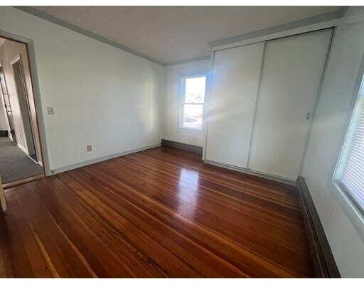 Foto del edificio - 240 McGowan St