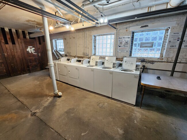 Foto del edificio - 4535-4545 N Hamilton Ave