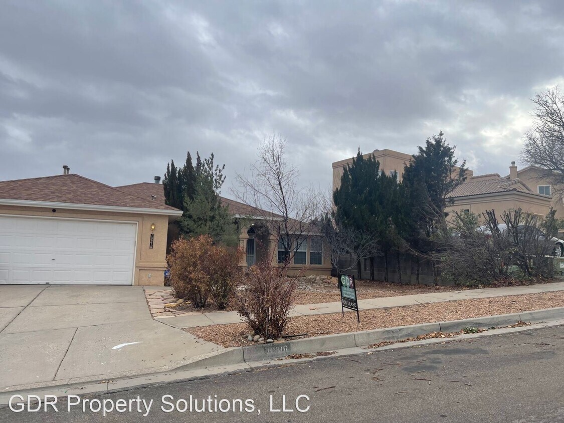 Primary Photo - 3 br, 2 bath House - 10316 Rio Los Pinos D...