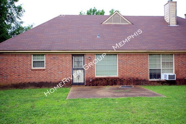 Building Photo - Beautiful Memphis Home!