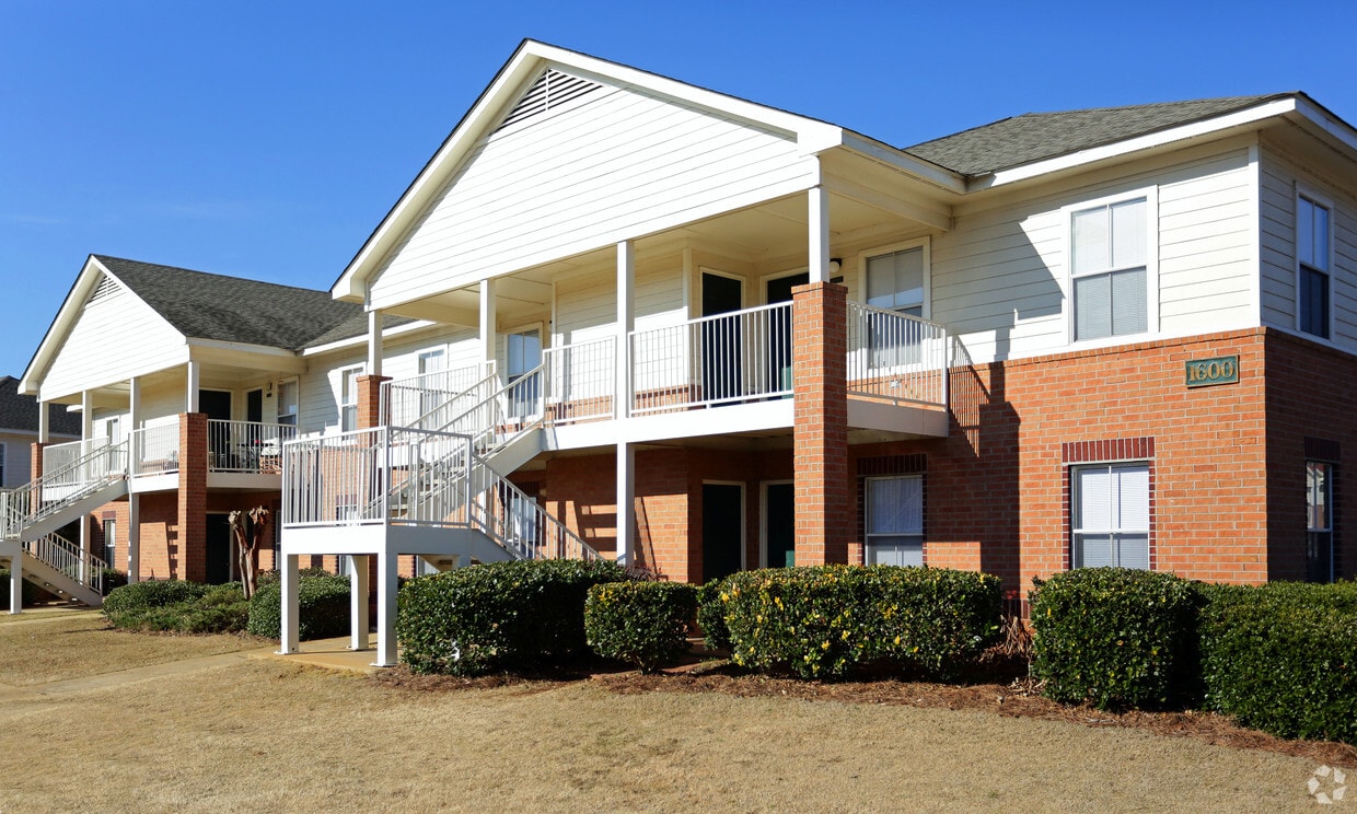Rolling Hills Apartments Millbrook, AL