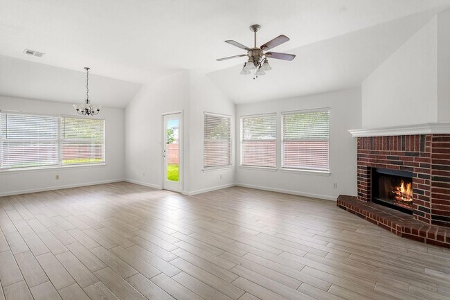 Foto del edificio - 5900 Taylorcrest Dr