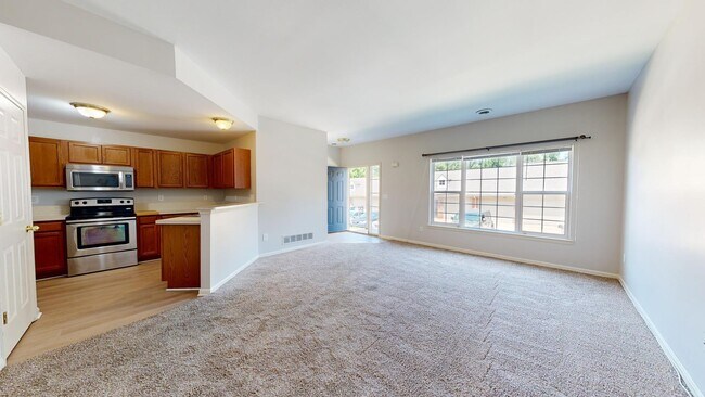 Building Photo - 2048 Cloverly Ln