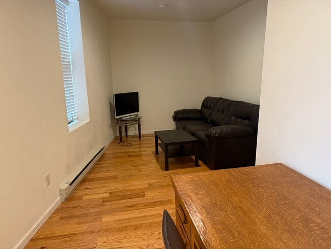 Building Photo - 25 Court St