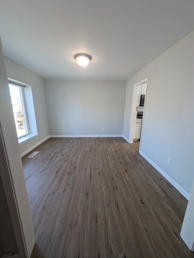 Foto del edificio - 1637 E Sheridan Bridge Ln