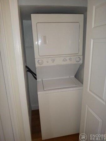 Building Photo - 147 Marcella St