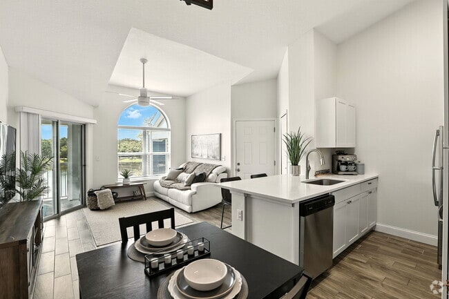 Building Photo - 2549 Grassy Point Dr