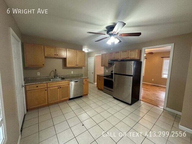 Building Photo - Two Bedroom Gem Located in the Heart of No...