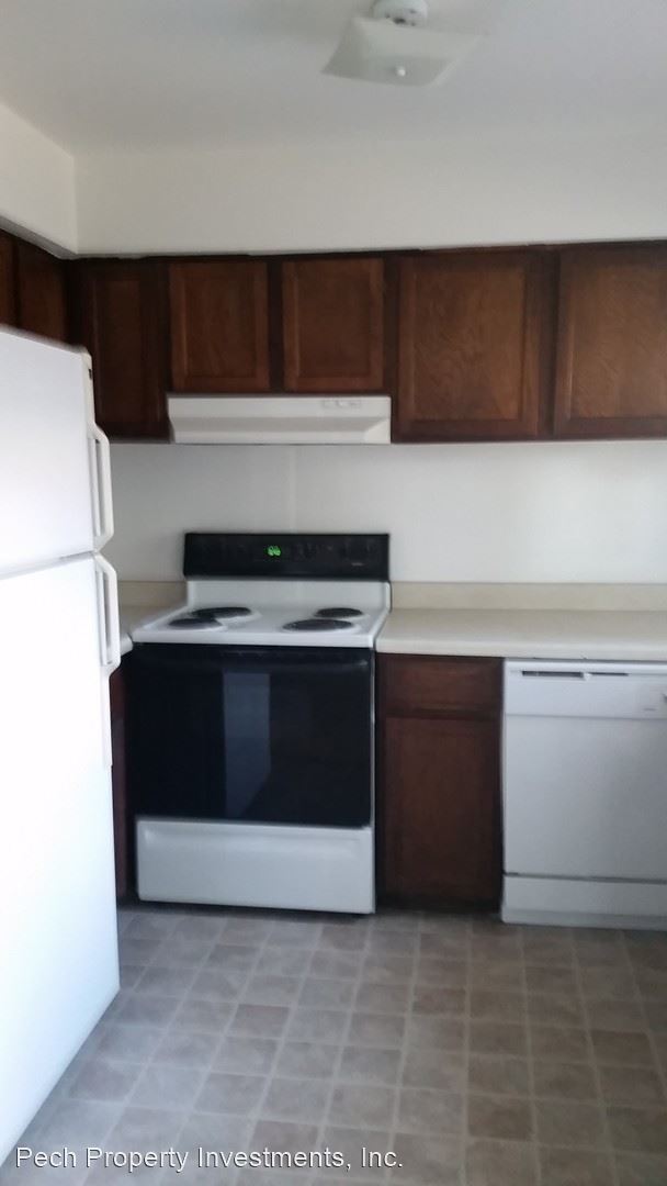 Foto del edificio - 800-822-822 Ridgeway Dr
