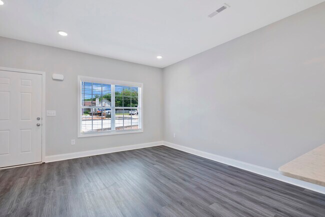 Foto del edificio - 860 Needmore Rd