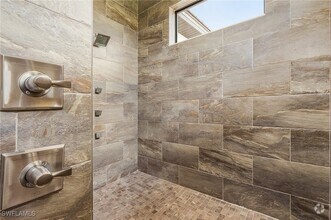Building Photo - 11695 Royal Tee Cir
