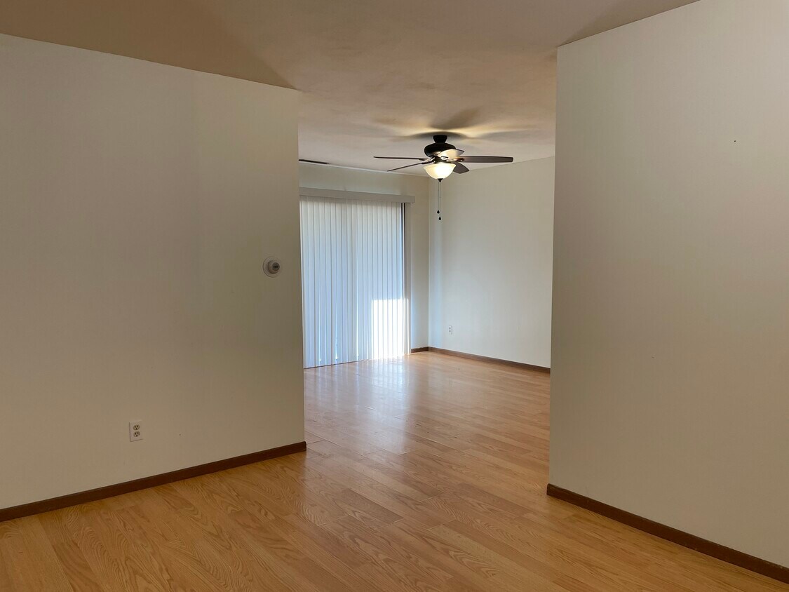 Foto del edificio - 106 Hartford Ct