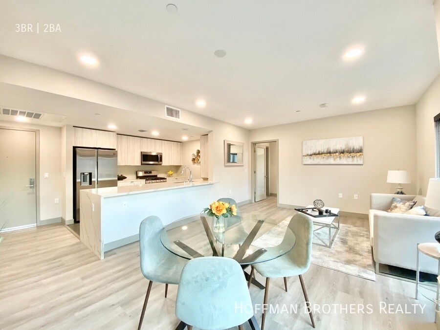 Foto principal - 1534 Brockton Ave