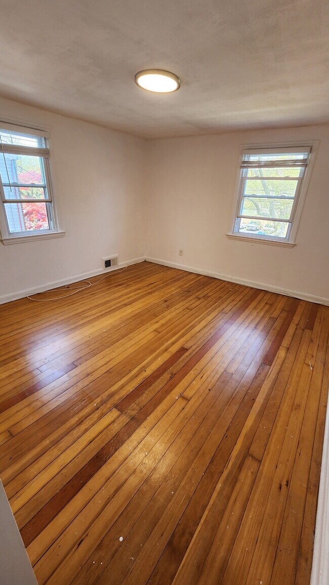 Foto del edificio - 1131 South Ave W