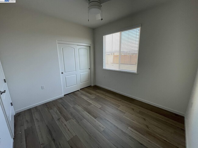 Foto del edificio - 1800 Monroe Ct