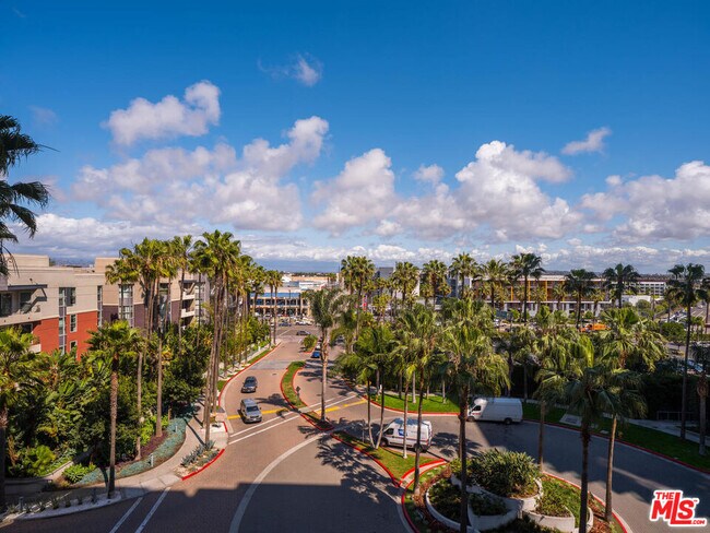 Foto del edificio - 13650 Marina Pointe Dr